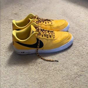 Nike Air Force 1 LV8 NBA